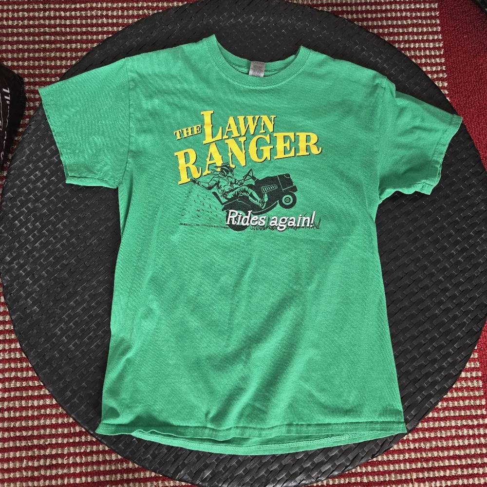 Green Cotton T-shirt "The Lawn Ranger Rides Again" Country Farm Cowboy Ranch / M